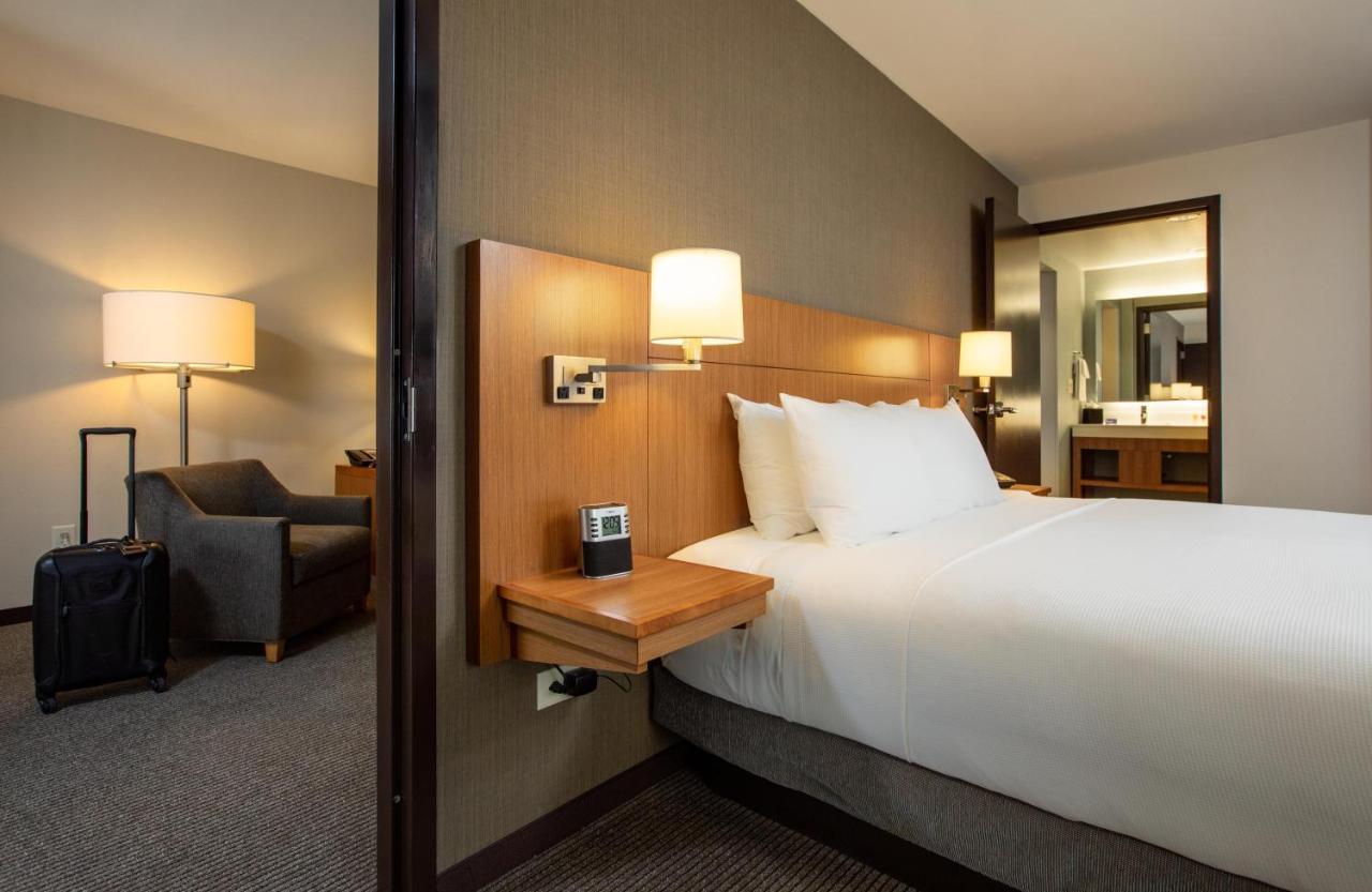 Hyatt Place Шарлотсвилл Экстерьер фото
