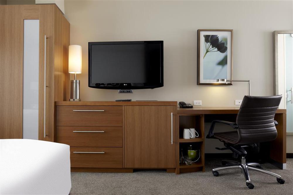 Hyatt Place Шарлотсвилл Номер фото